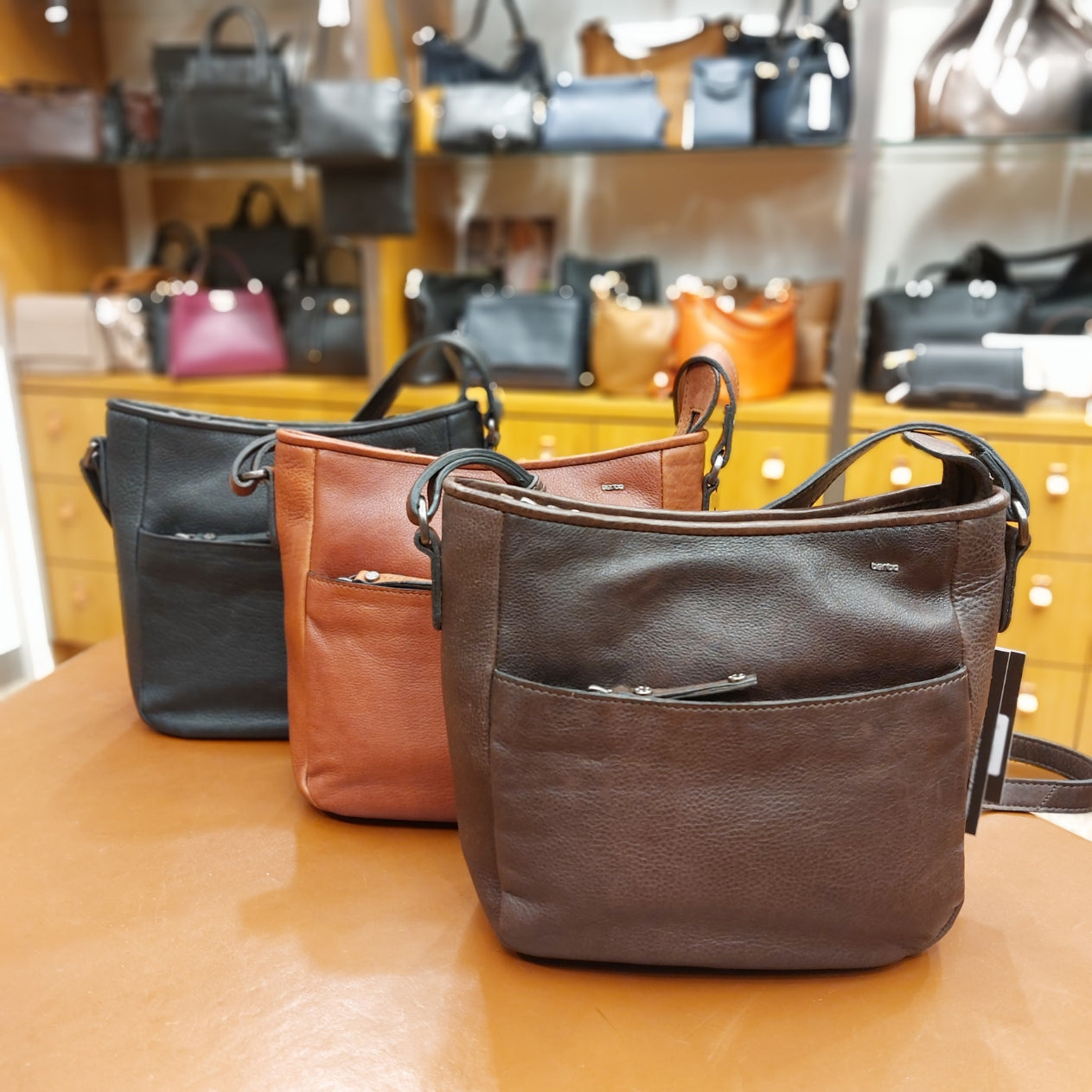 Handtas Berba 335-044 leder