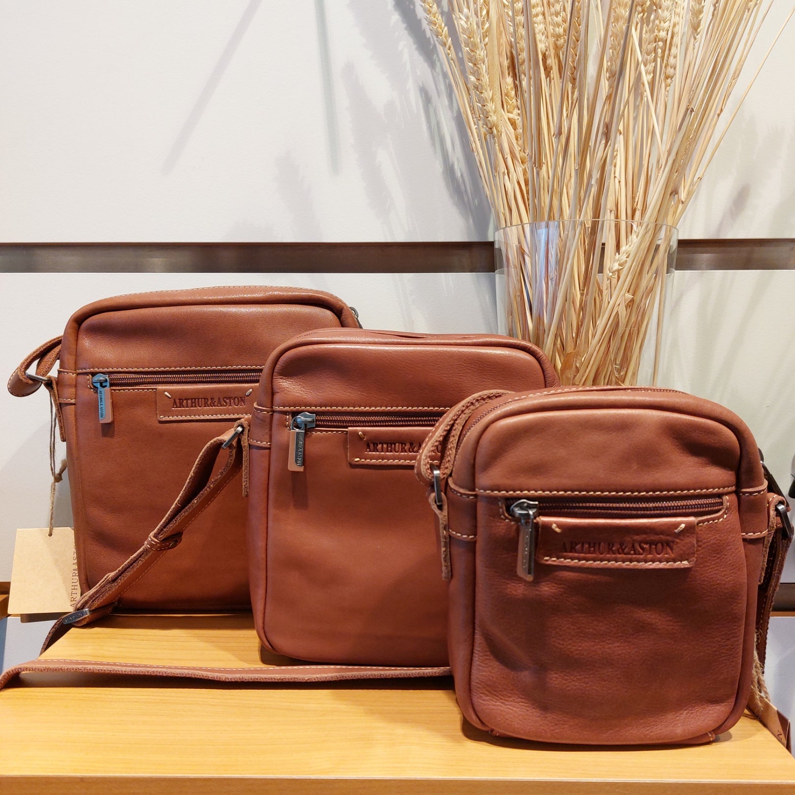 Arthur & Aston Johany 2028