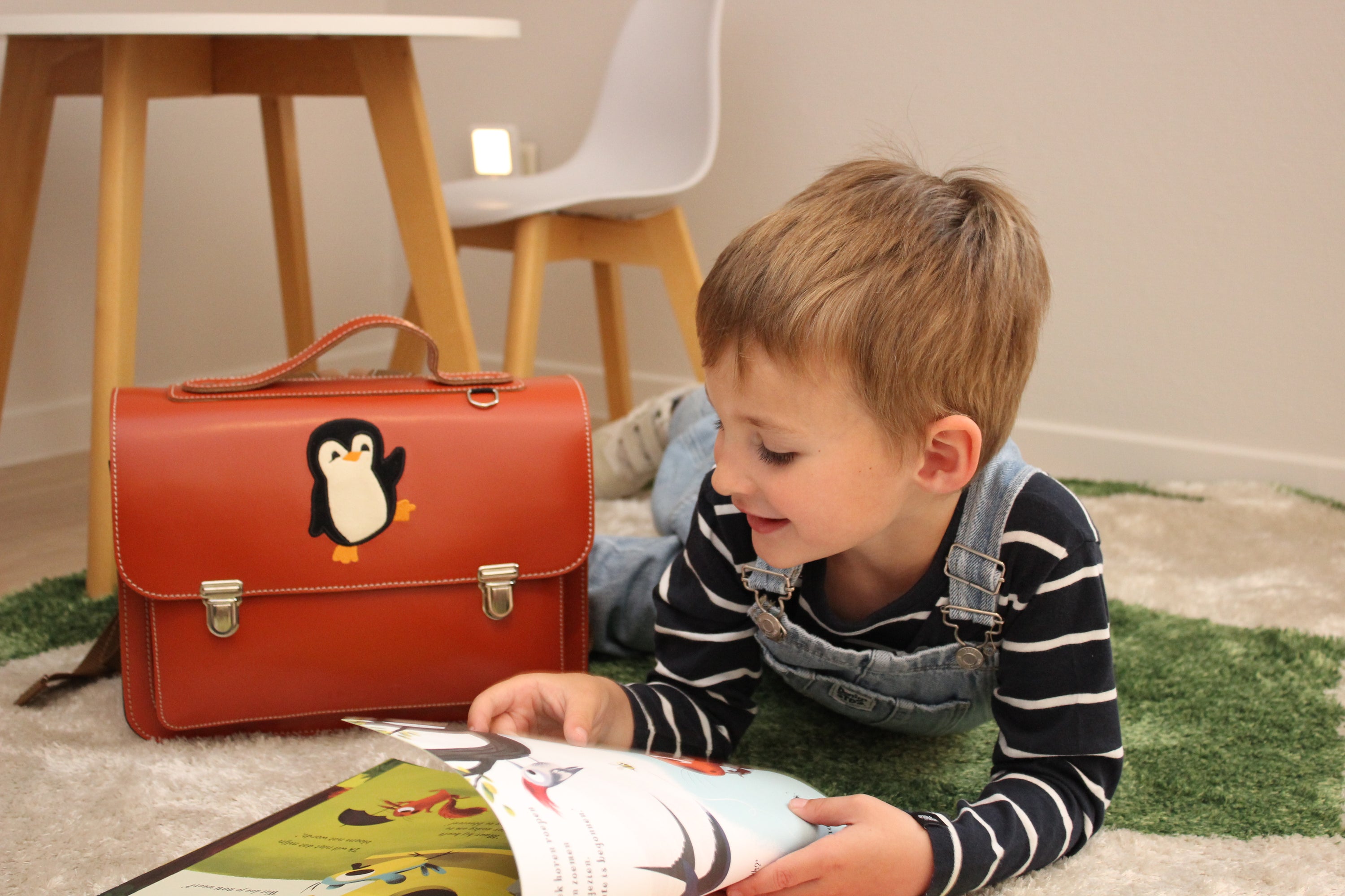 Boekentasje Own Stuff kleuter OS.014 laké roest pinguin