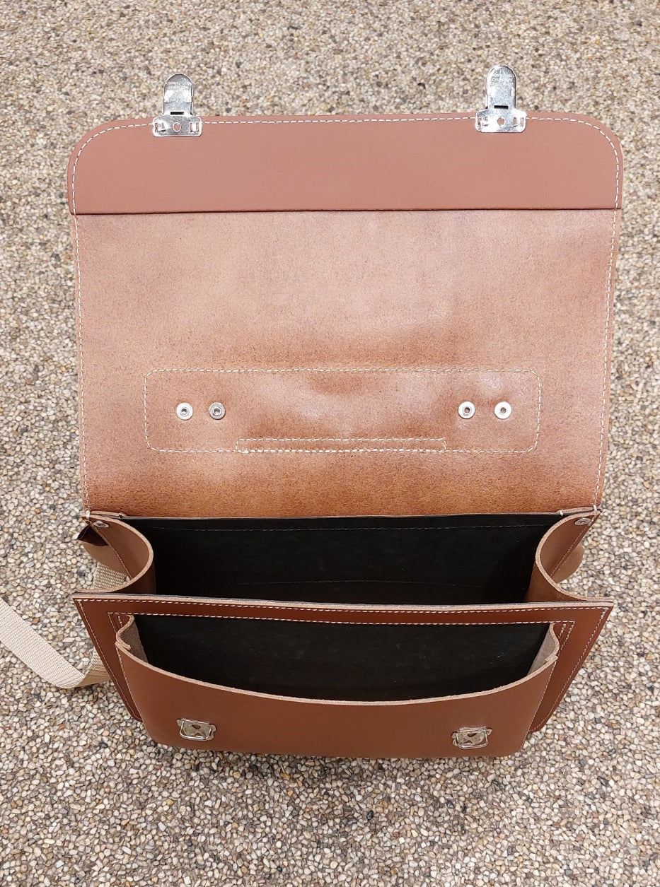 Boekentasje Own Stuff kleuter OS.014 chestnut rabbit NEW