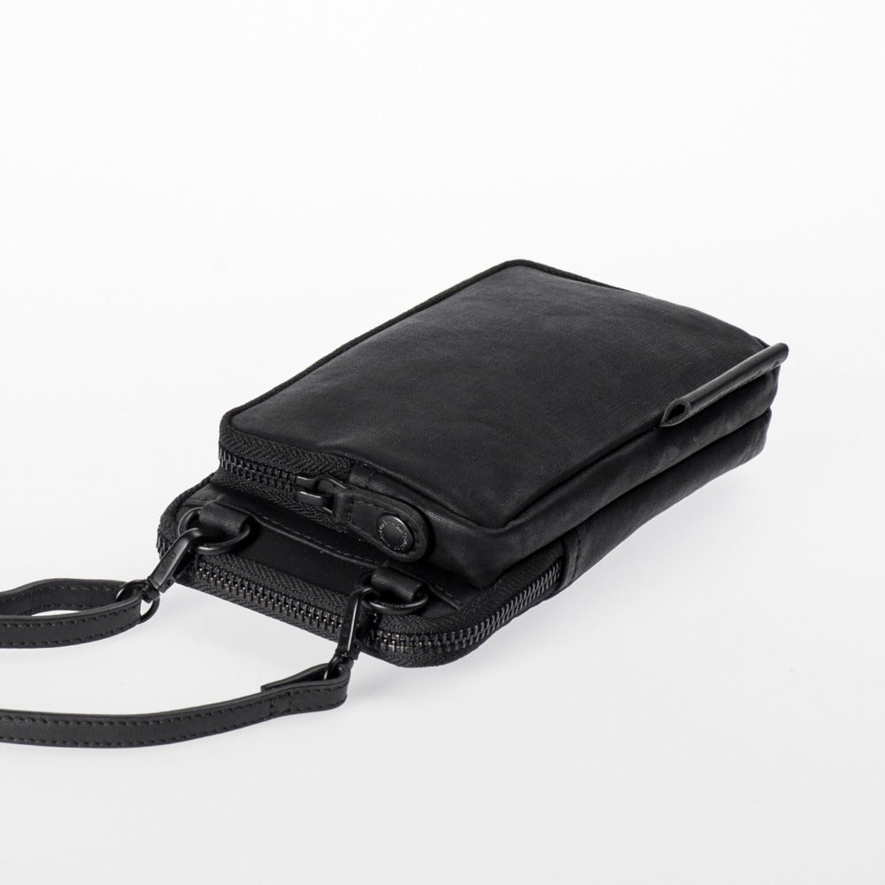 Telefoontasje/phone bag Aunts & Uncles Uji