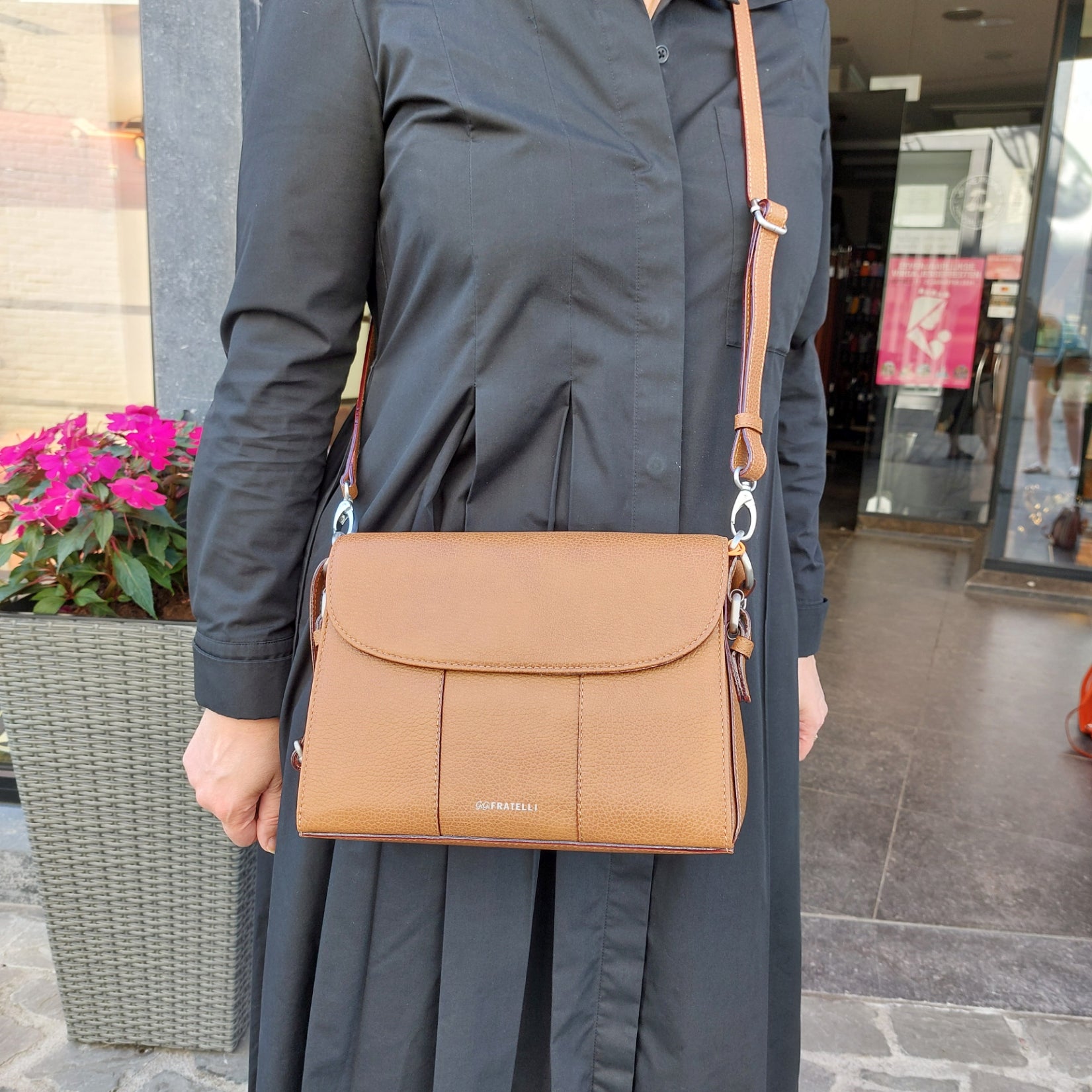 Schuinovertas leder ROM0183