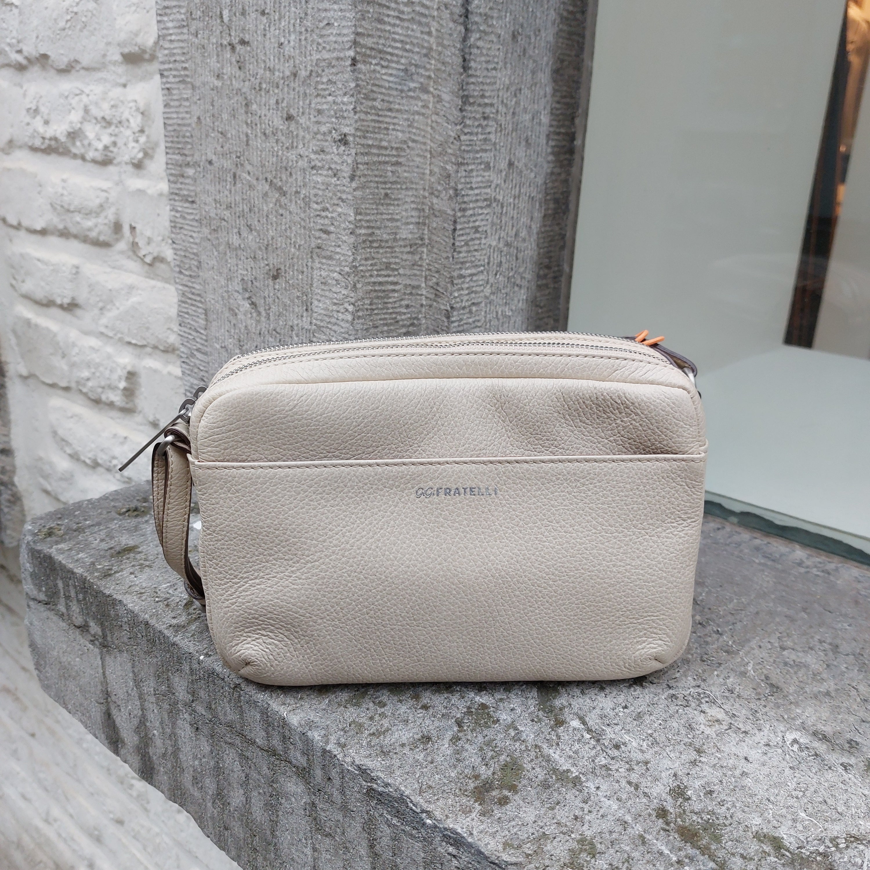 Handtas leder Gigi Fratelli beige