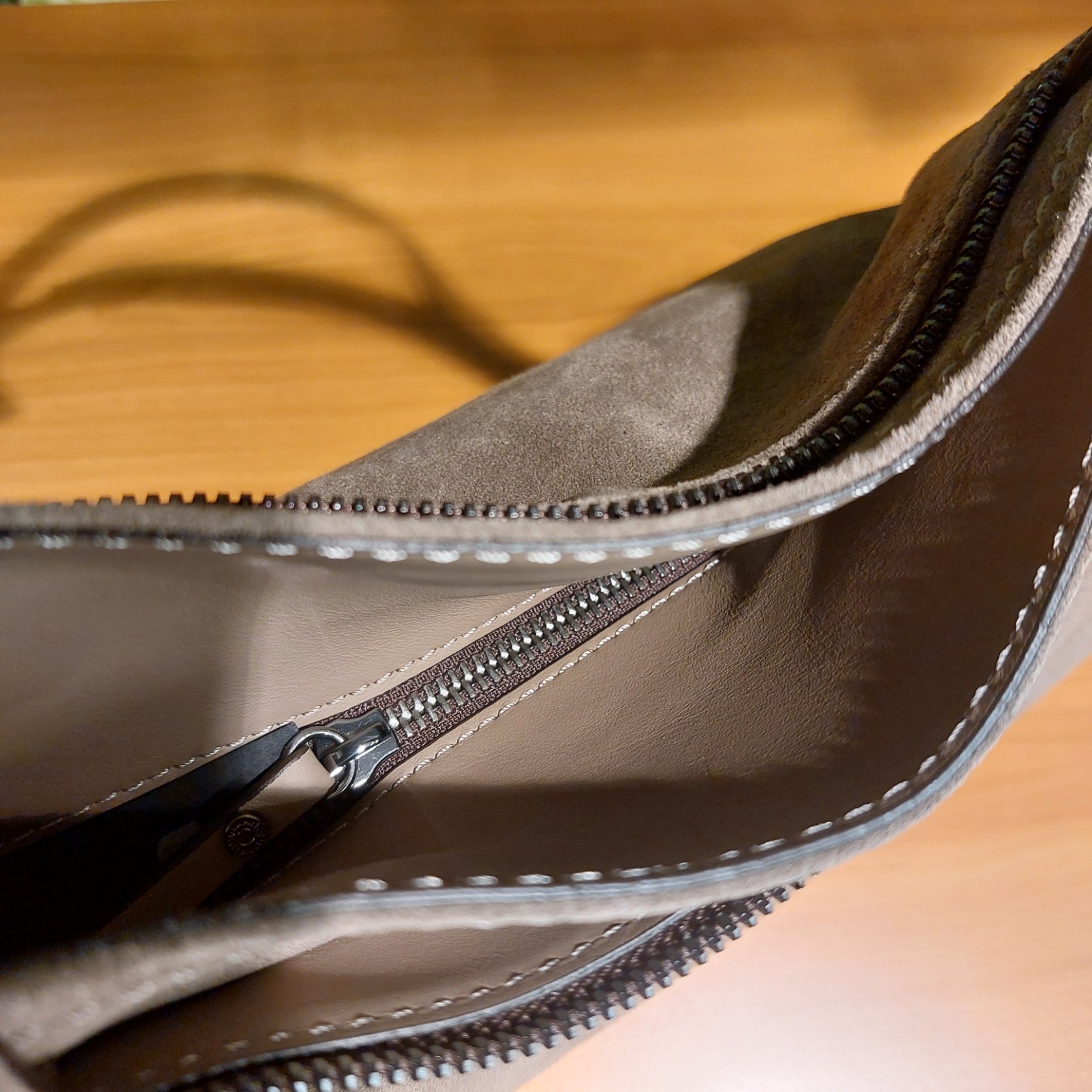 Handtas soepel suède Gianni Chiarini