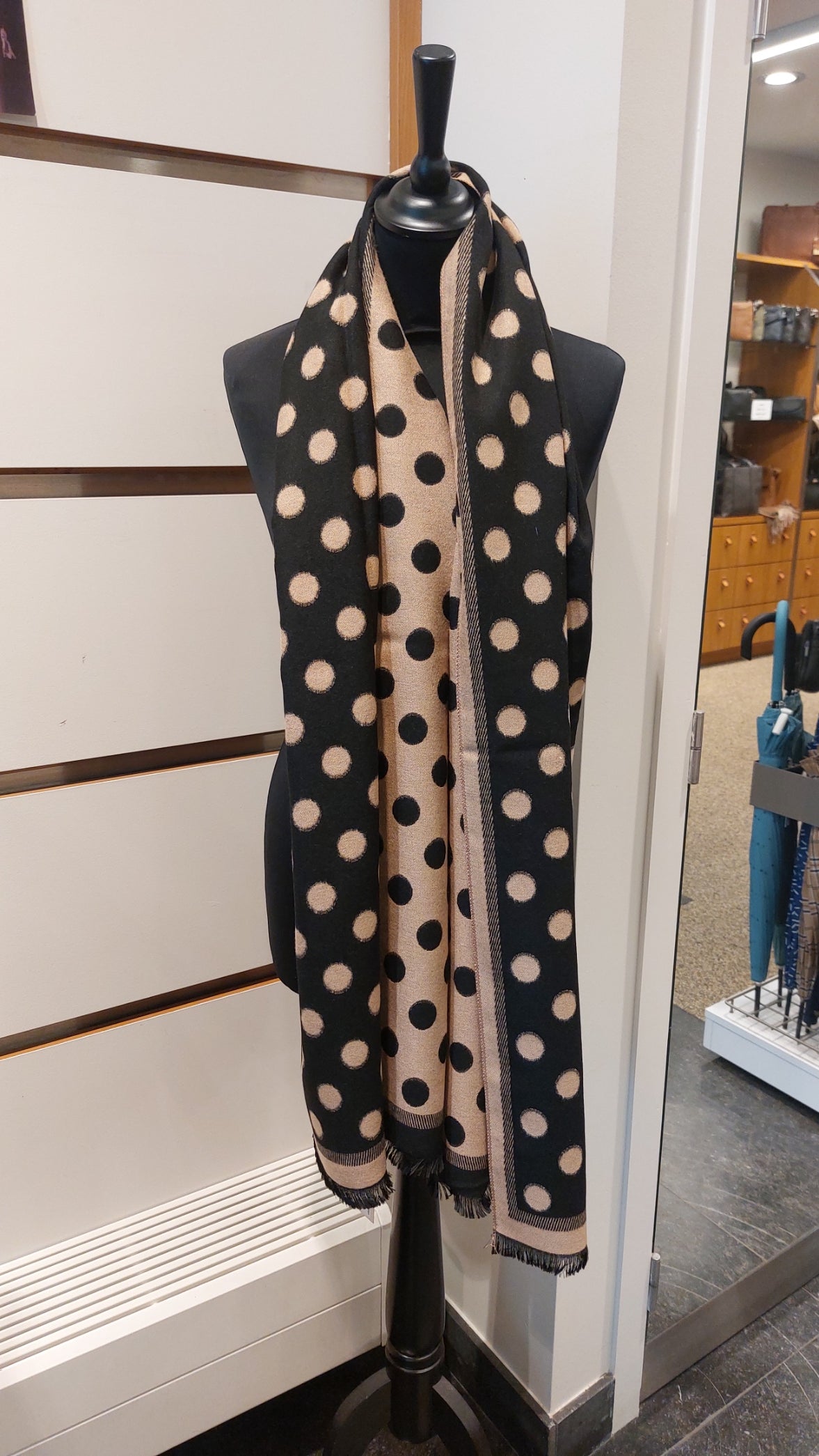 Sjaal Little Dots
