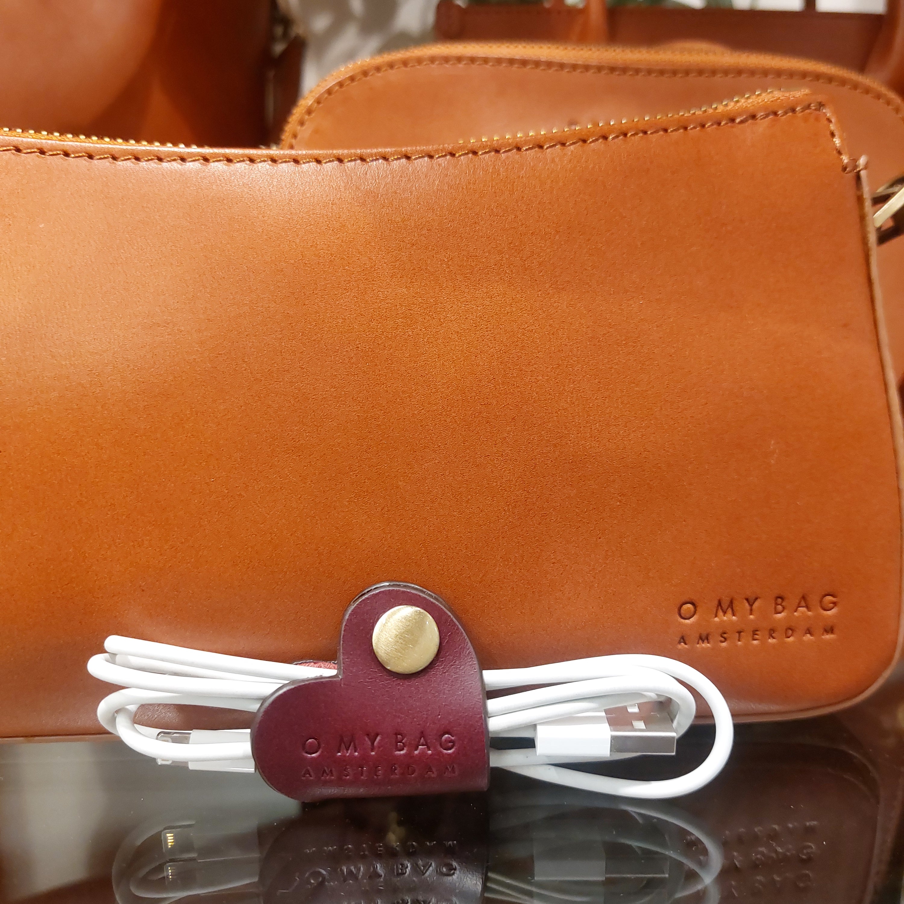 GRATIS lederen snoerorganiser tem 01/03