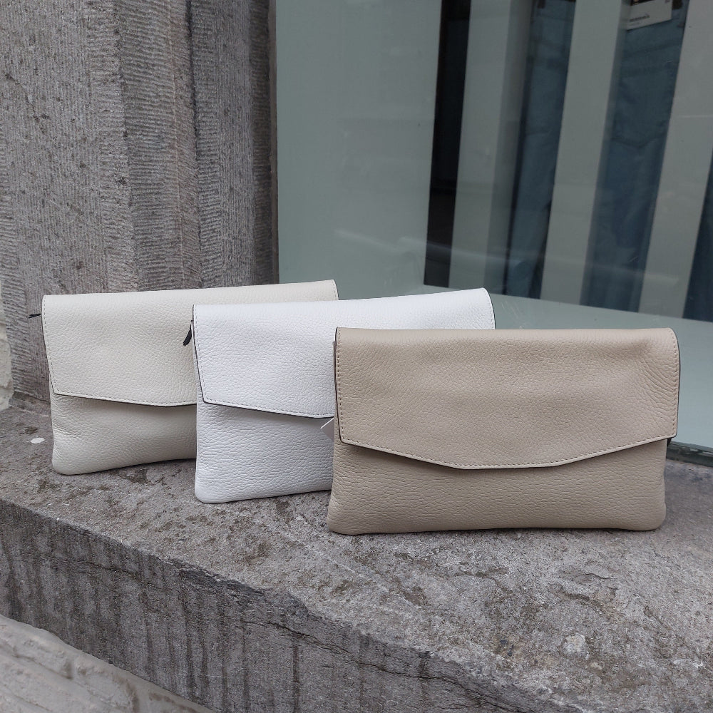 Envelop leder Gianni Notaro