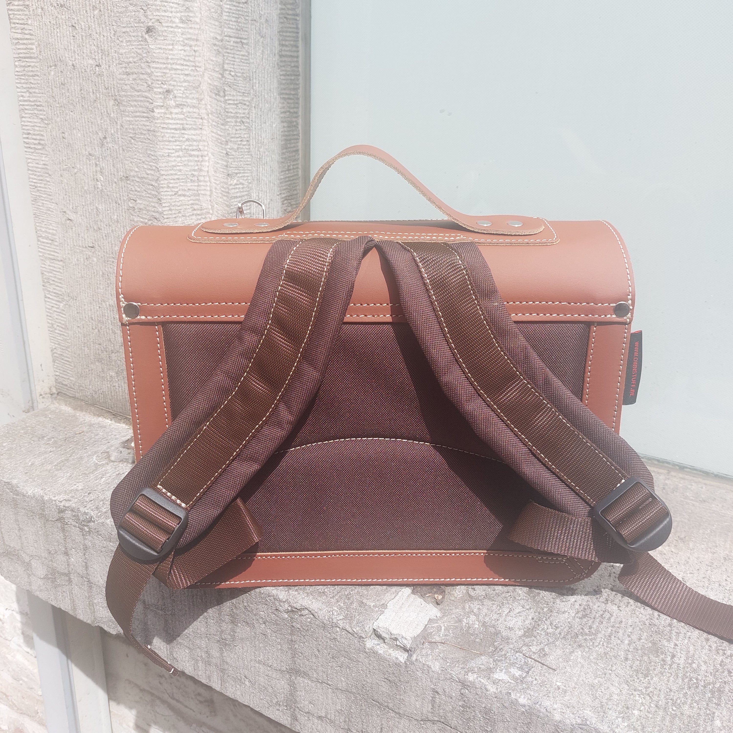 Boekentasje Own Stuff kleuter OS.012 Chestnut Car