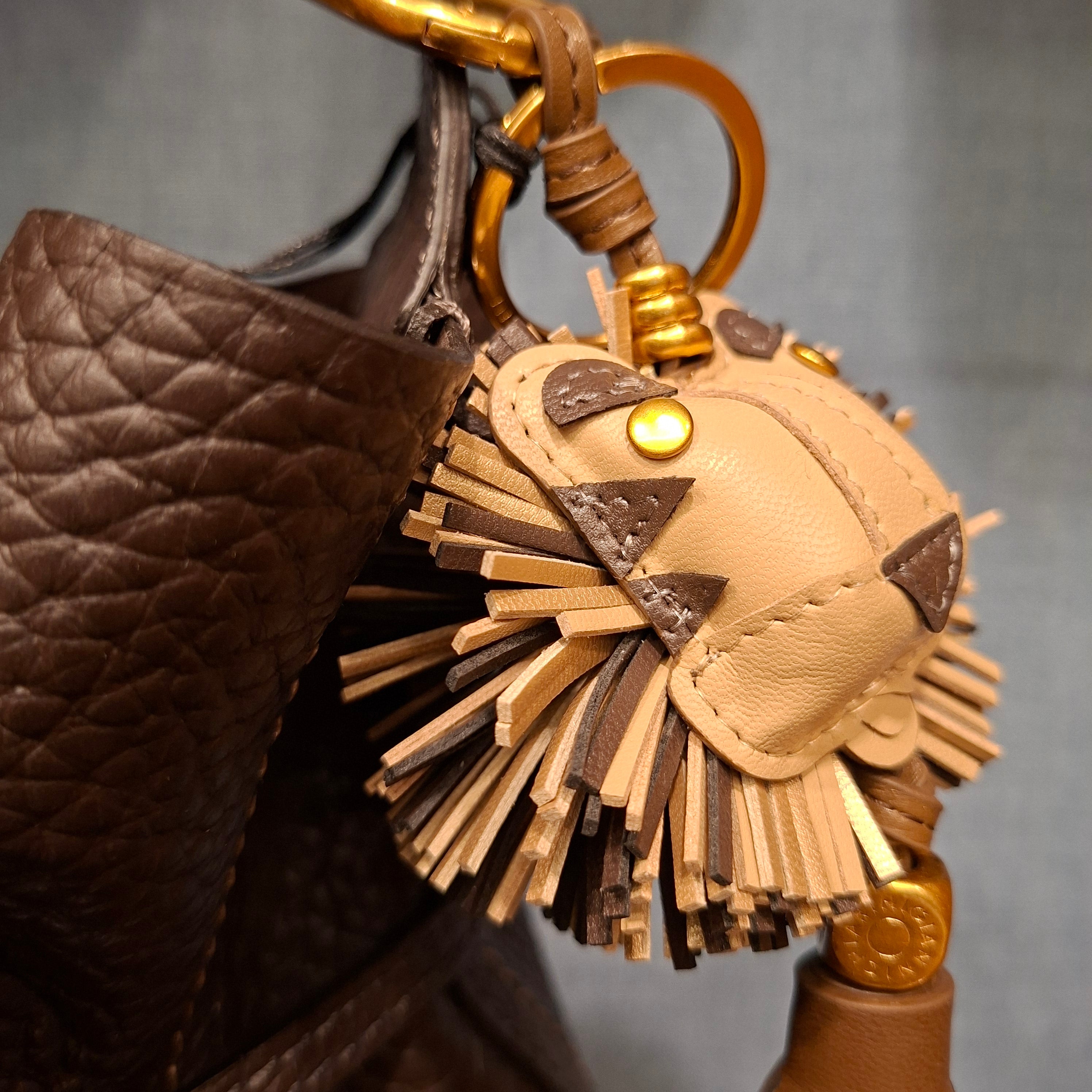 Gianni Chiarini keychain Leo