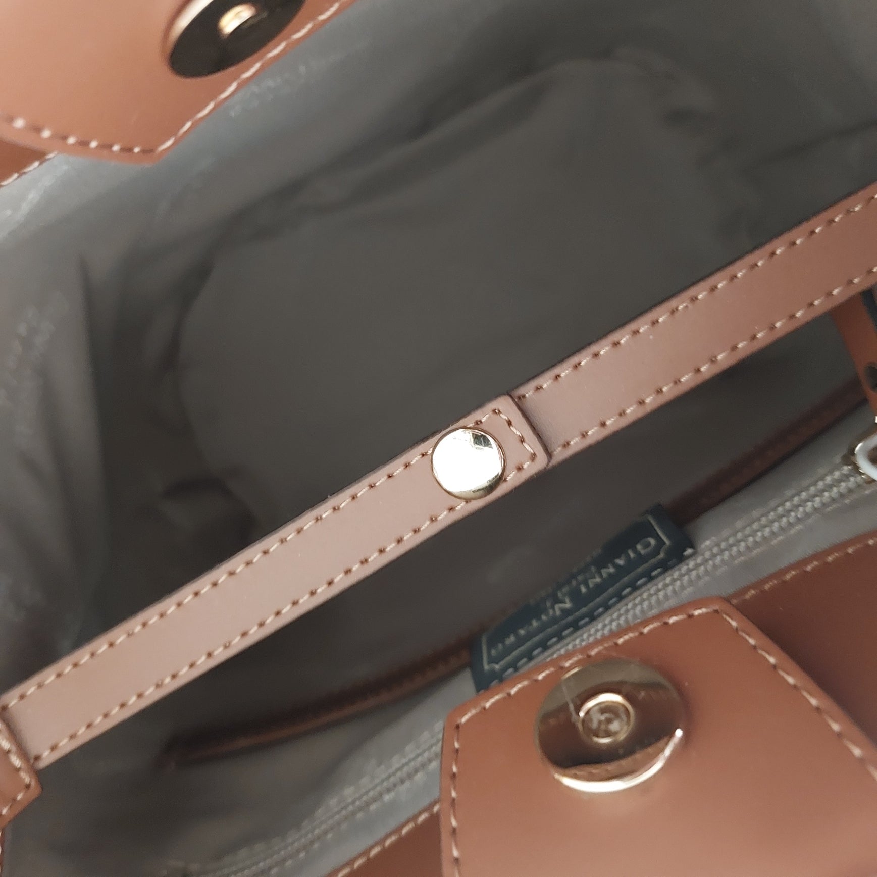 Schoudertas leder Carol J. 390 binnen