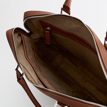 Tas leder Nathan