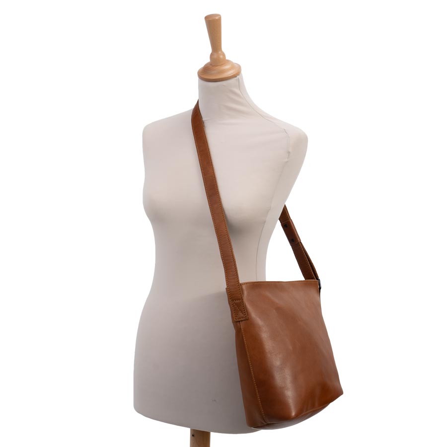 Handtas leder Saccoo cognac