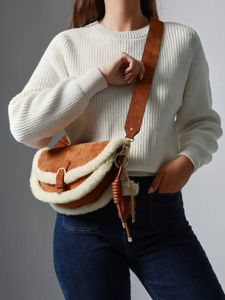 ETRIER ALPIN crossbody tas van suèdeleer met klepsluiting