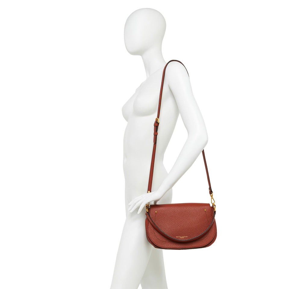 Gianni Chiarini Olga handtas in maxi-grain leer – vooraanzicht met flap