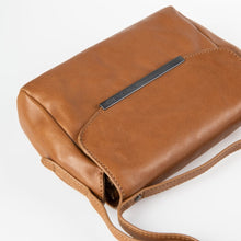 Afbeelding in Gallery-weergave laden, Handtas leder Aunts &amp; Uncles

