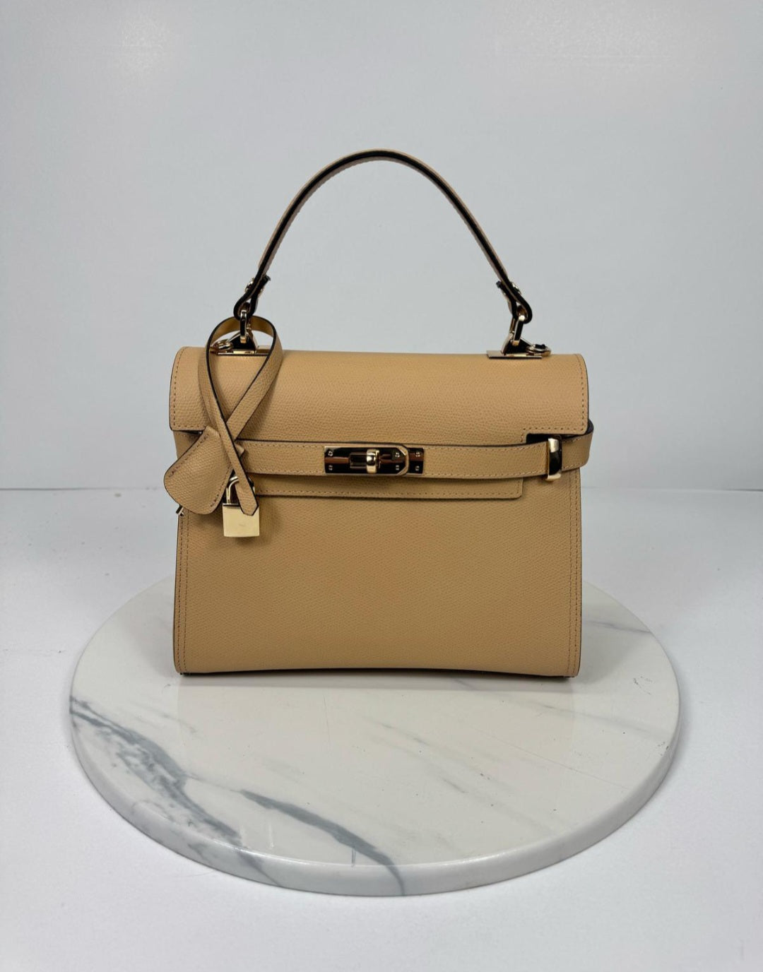 Handtas leder Carol J.