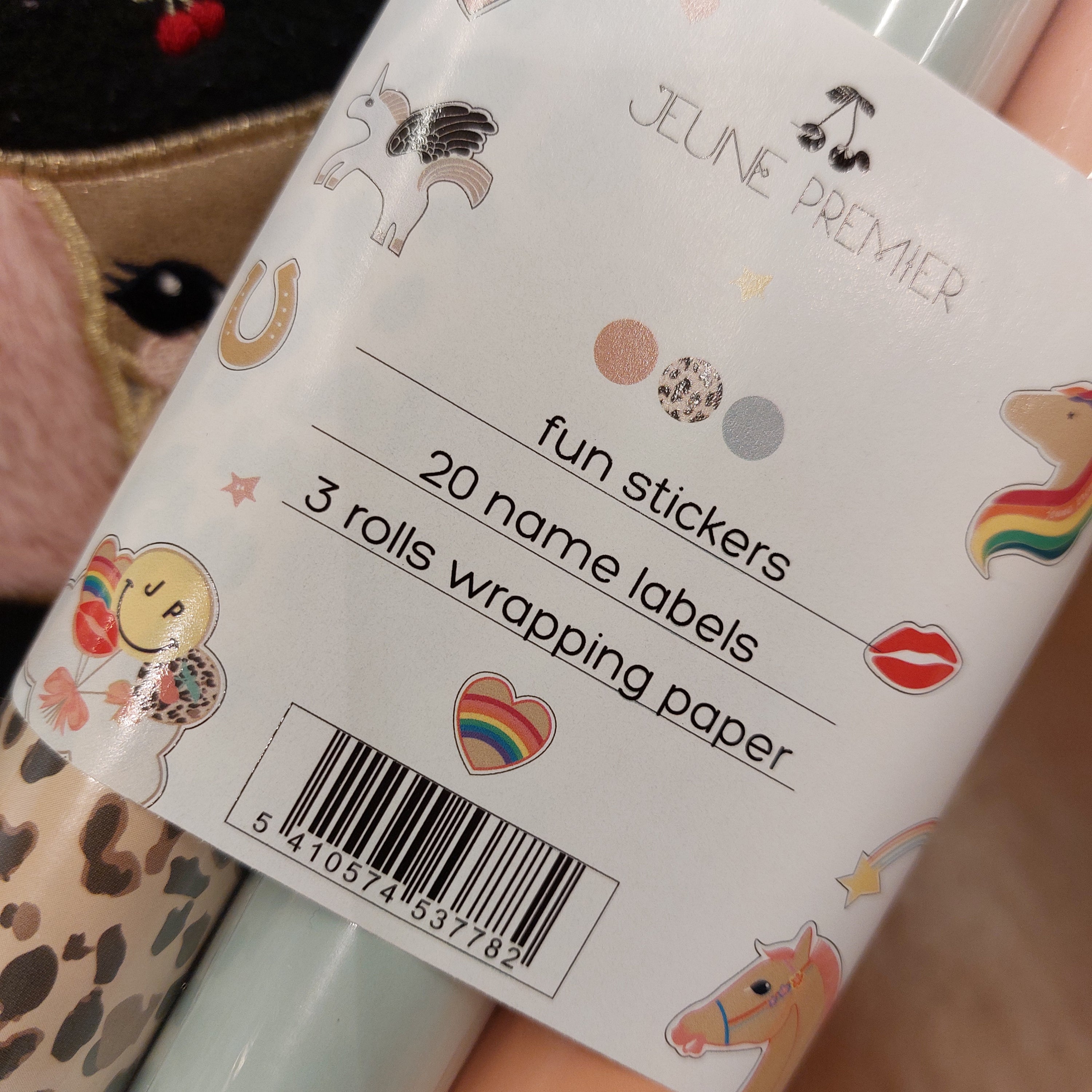GRATIS kaftpapier met labels JEUNE PREMIER bij aankoop boekentas/rugzak