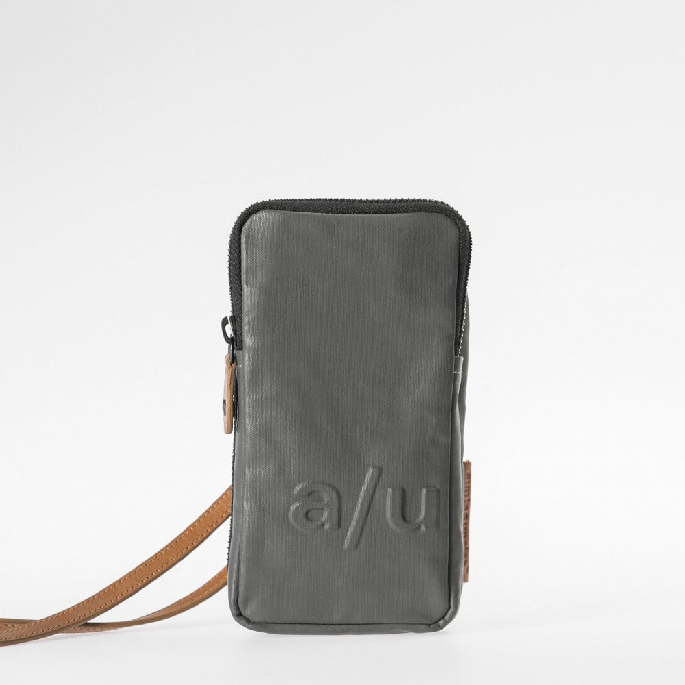 Telefoontasje/phone bag Aunts & Uncles Uji